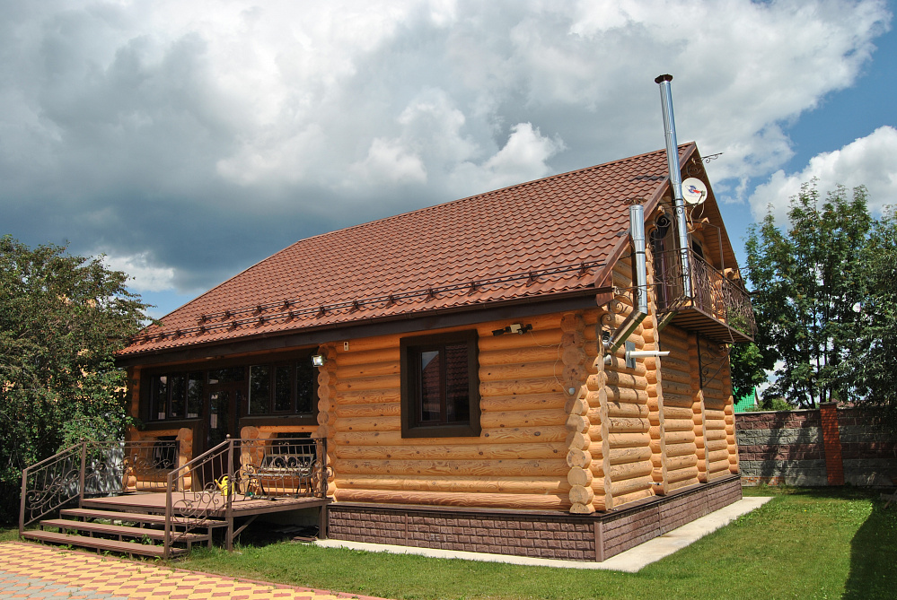 Частный дом, Тихая заводь, Кудряши, цвет Кедр 2010