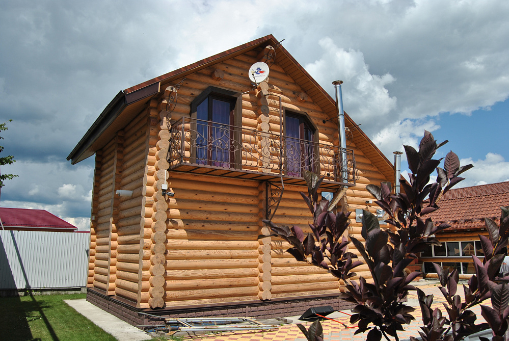 Частный дом, Тихая заводь, Кудряши, цвет Кедр 2010